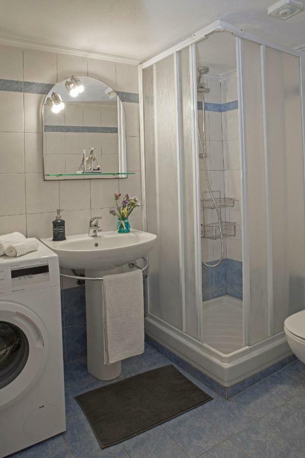 Remezzo Apartments Akrogiali Extérieur photo