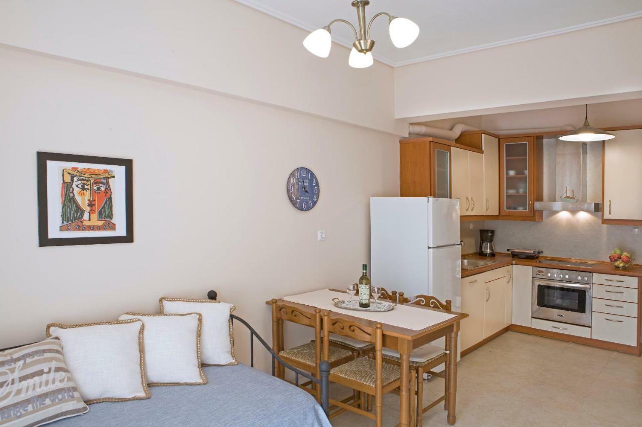 Remezzo Apartments Akrogiali Extérieur photo